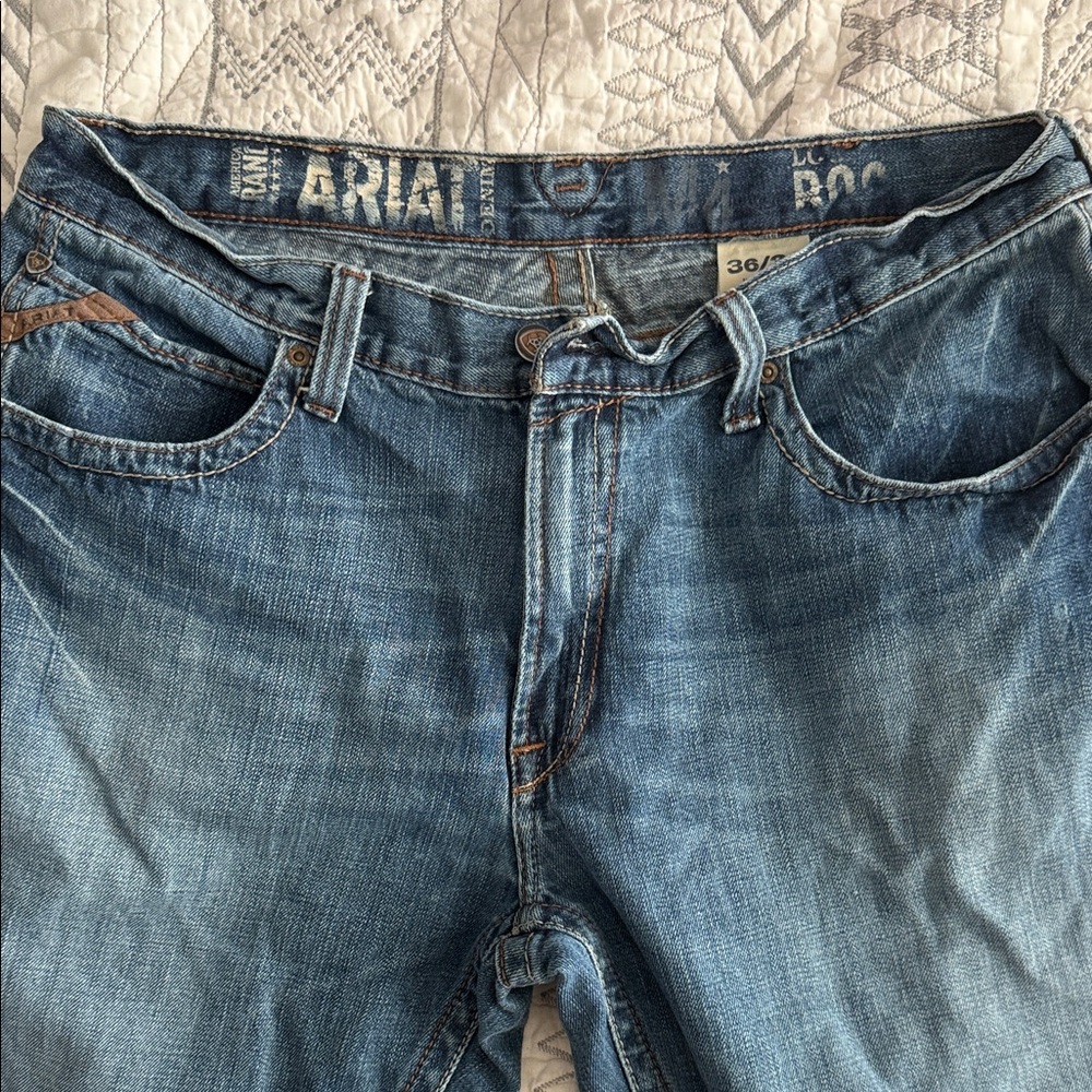 Ariat Men's Medium Wash Relaxed Fit Jeans